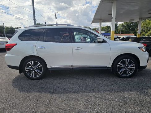 Used 2019 Nissan Pathfinder Platinum AWD/4WD image 14