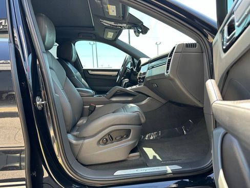 Used 2022 Porsche Cayenne E-Hybrid Coupe image 53