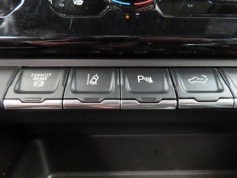 Used 2024 GMC Sierra 3500 Denali w/ Denali Reserve Package image 71