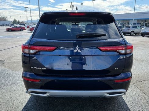 Used 2024 Mitsubishi Outlander SE image 5