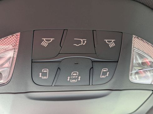 New 2025 Chrysler Pacifica Select w/ Fav Edition Package image 24