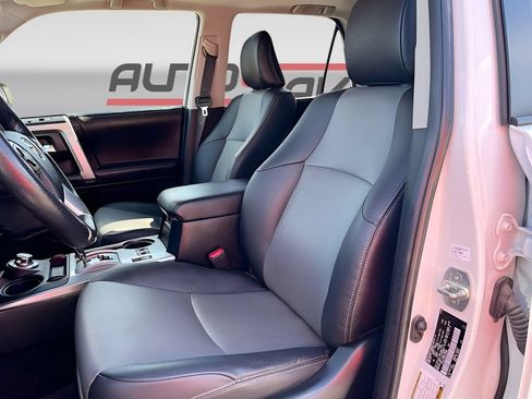 Used 2024 Toyota 4Runner SR5 Premium w/ Moonroof Package AWD/4WD image 21