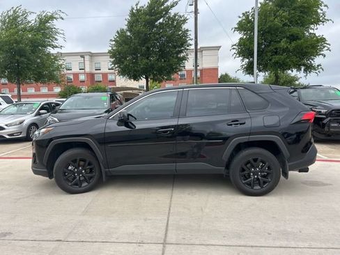 Used 2025 Toyota RAV4 LE image 6