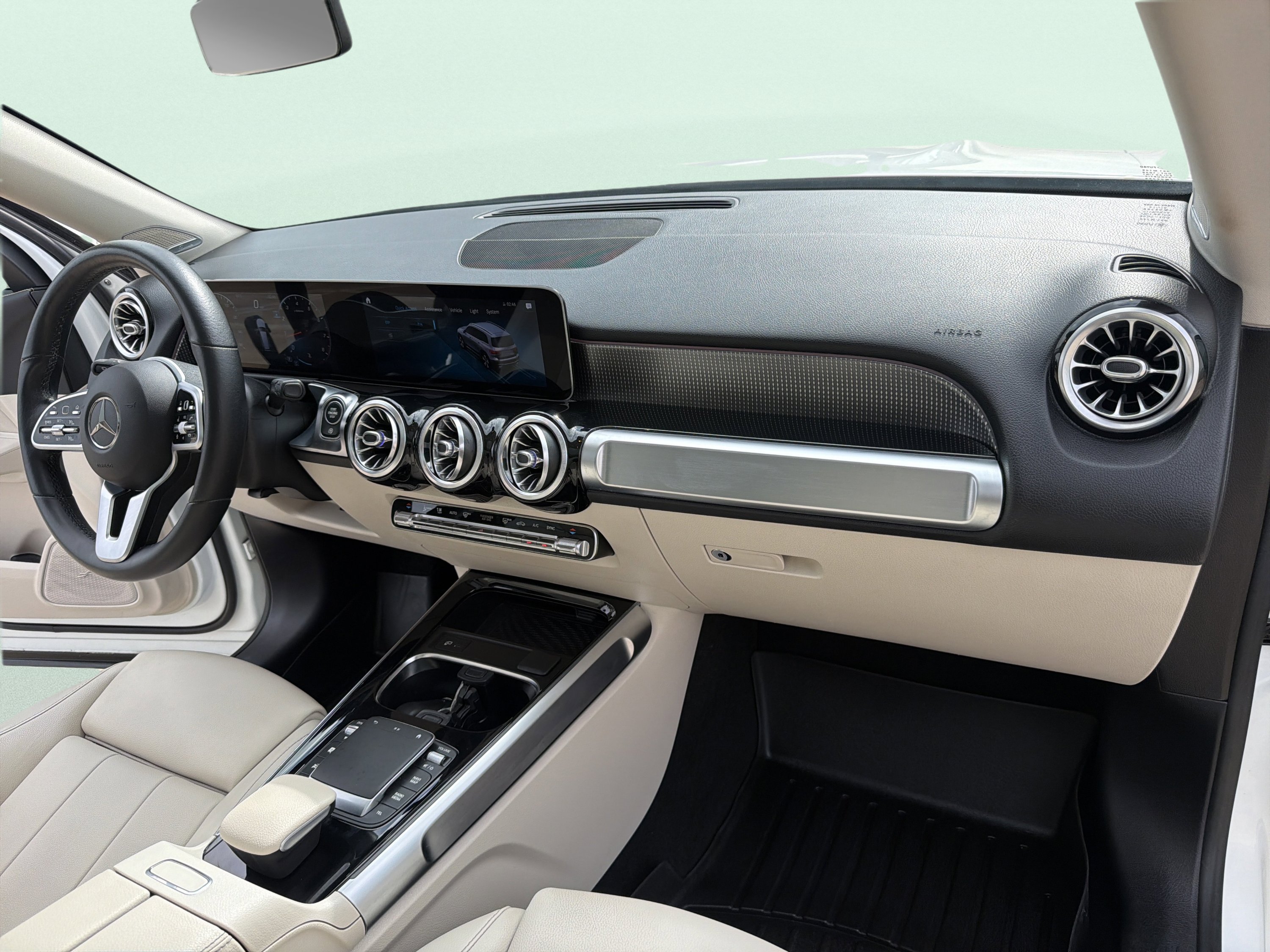 Used 2021 Mercedes-Benz GLB 250 4MATIC image 46