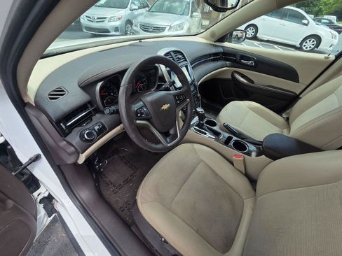 Used 2015 Chevrolet Malibu LT FWD image 13