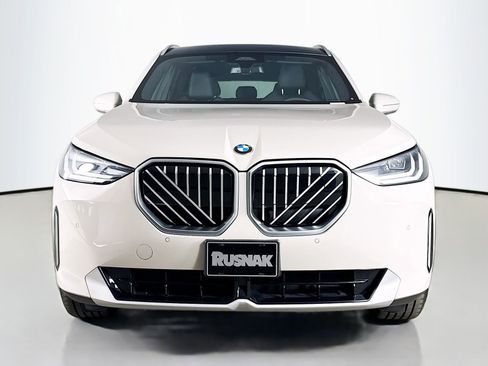 Used 2025 BMW X3 xDrive30i w/ Convenience Package image 2