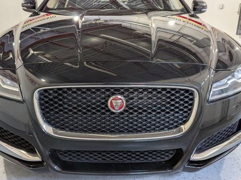 Used 2019 Jaguar XF Prestige image 50