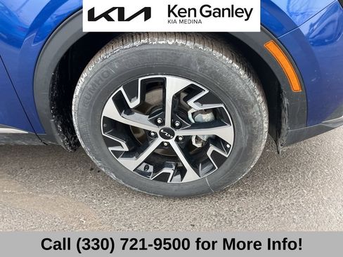 Certified 2025 Kia Sportage EX image 22
