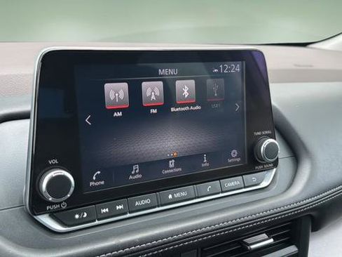 Used 2023 Nissan Rogue SV image 31