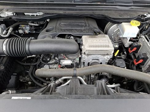 Used 2022 RAM 1500 Laramie AWD/4WD image 29