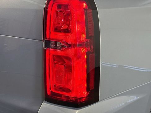 Used 2019 Chevrolet Tahoe LS w/ All-Season Package RWD image 31