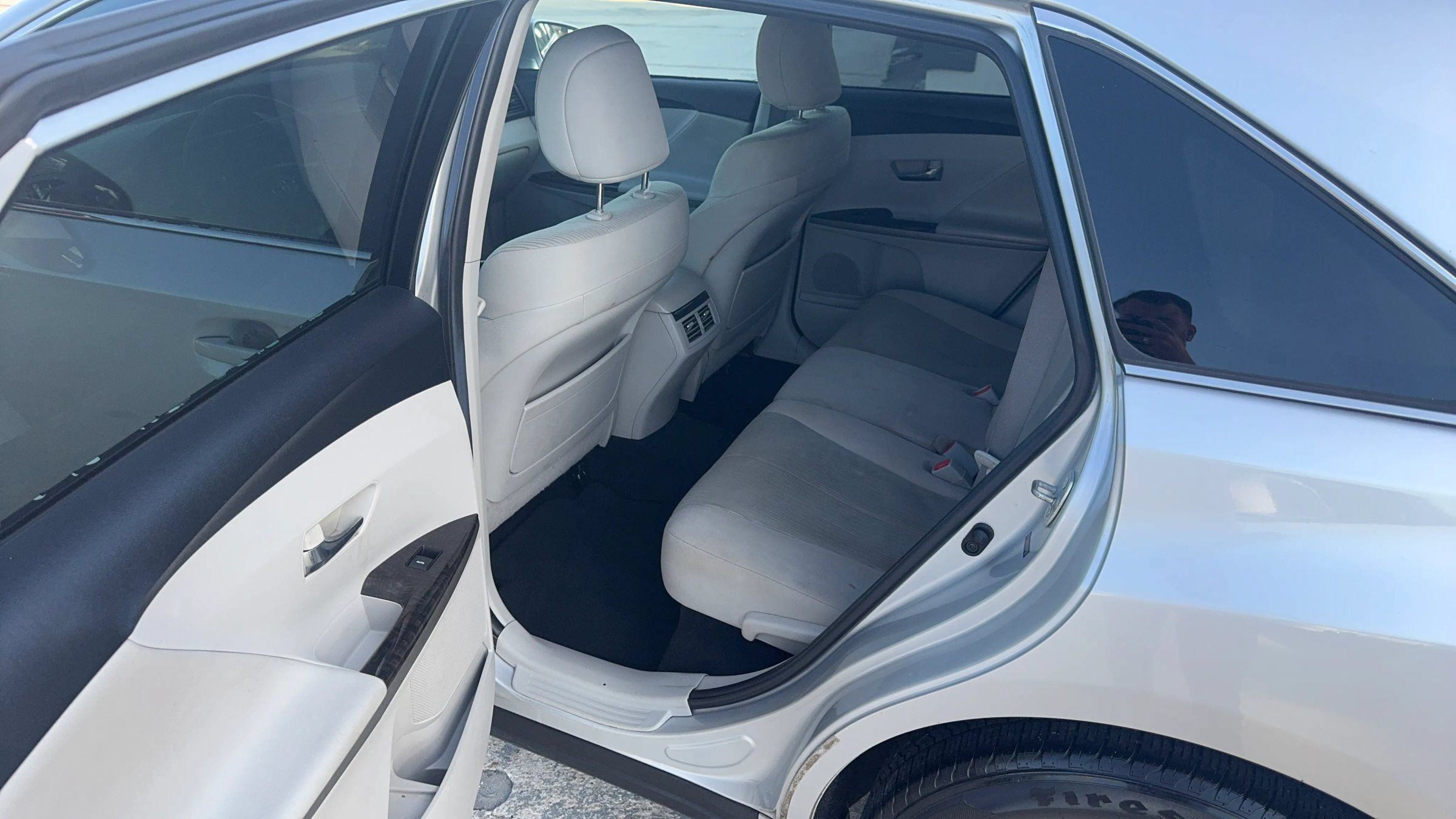 Used 2013 Toyota Venza LE FWD image 14