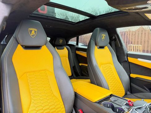 Used 2021 Lamborghini Urus image 33