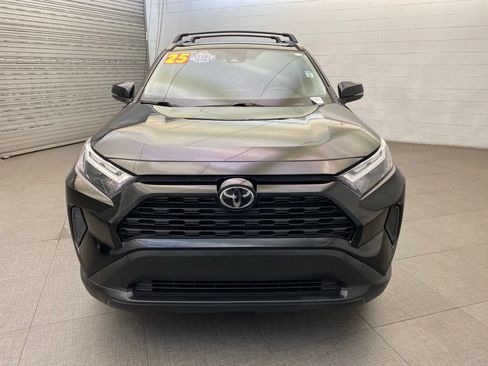 Used 2025 Toyota RAV4 XLE AWD/4WD image 4