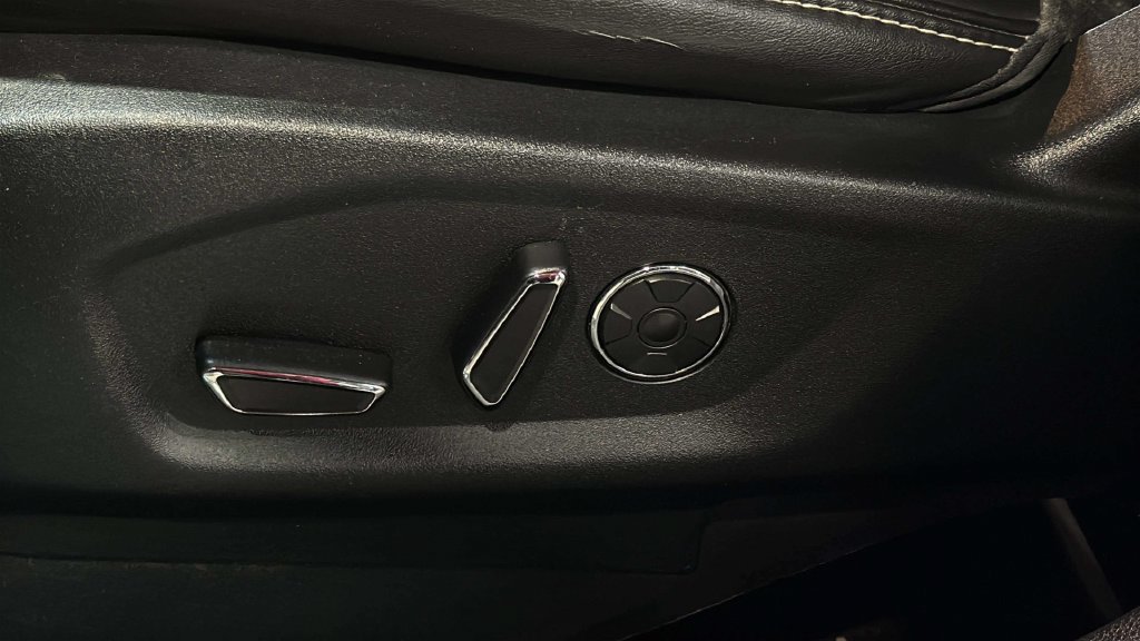 Used 2018 Ford Explorer Platinum AWD/4WD image 20