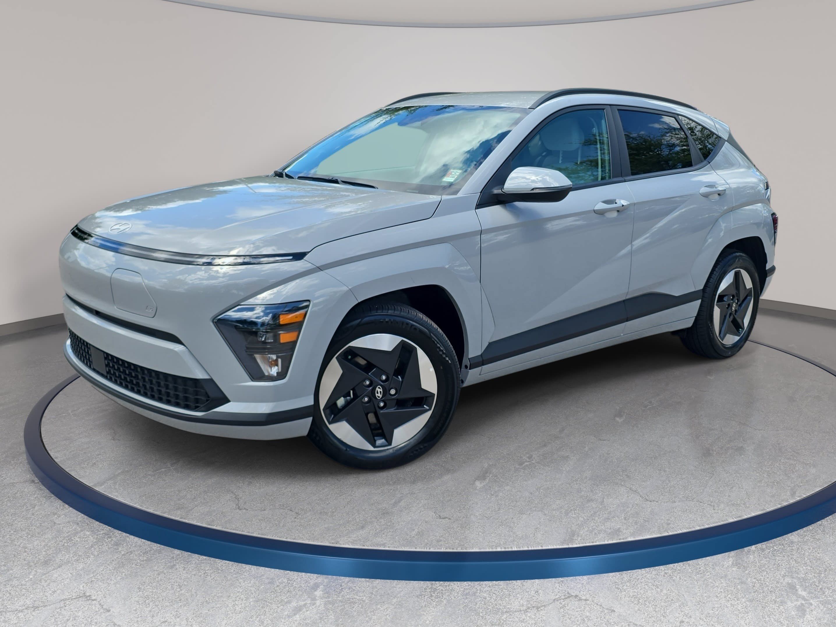 Used 2025 Hyundai Kona SEL FWD image 1