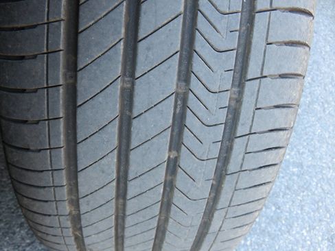 Used 2013 Mercedes-Benz E 350 4MATIC Sedan image 30