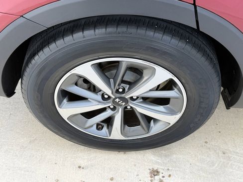 Used 2020 Kia Sorento FWD V6 image 14