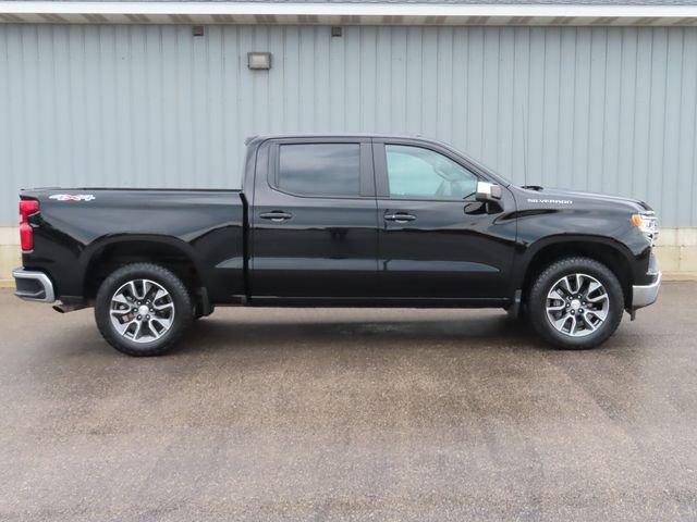 Used 2024 Chevrolet Silverado 1500 LT AWD/4WD image 2