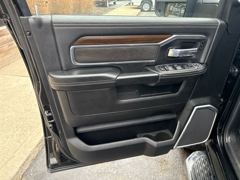 Used 2023 RAM 3500 Laramie image 21