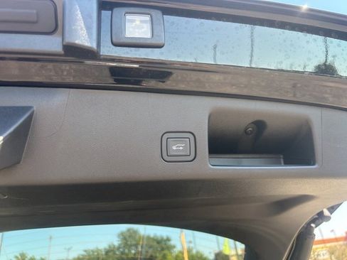 New 2026 Chevrolet Equinox EV LT image 30