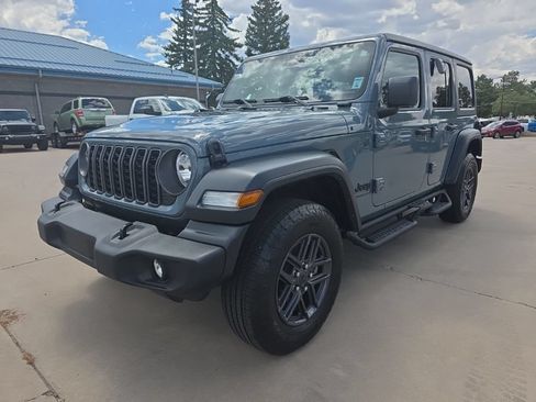 Used 2024 Jeep Wrangler Unlimited Sport AWD/4WD image 8