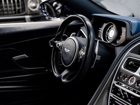 Used 2018 Aston Martin DB11 V12 image 22