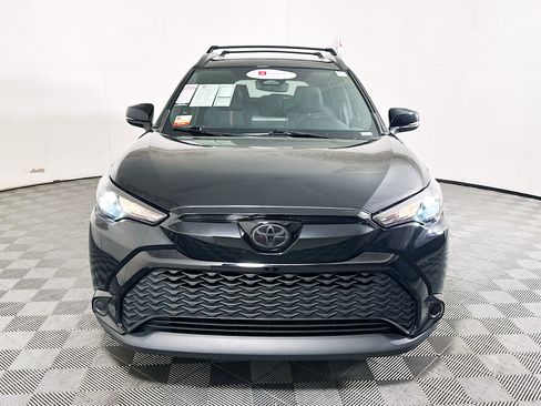 Used 2024 Toyota Corolla Cross AWD Hybrid w/ Moonroof Package image 8