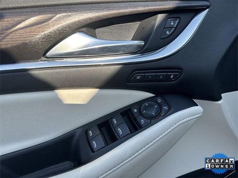 Used 2024 Buick Enclave Avenir w/ Avenir Technology Package image 28