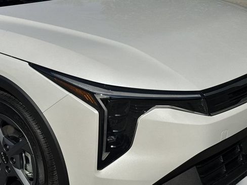 New 2026 Kia K4 FWD image 29