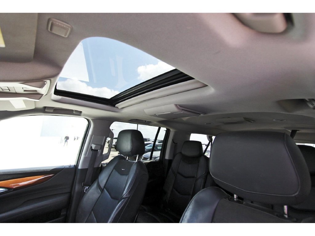 Used 2015 Cadillac Escalade ESV Premium RWD image 27