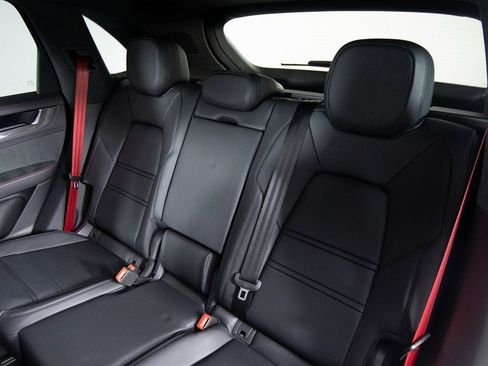 New 2026 Porsche Cayenne GTS image 36