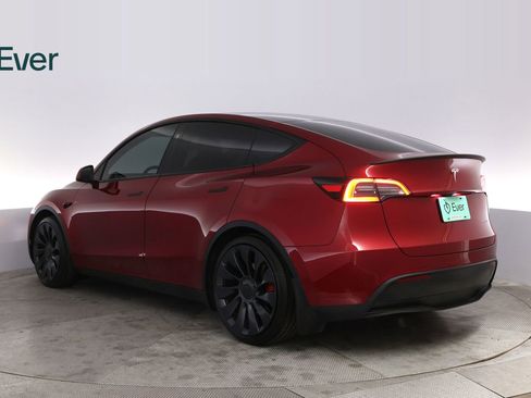 Used 2024 Tesla Model Y Performance AWD/4WD image 17