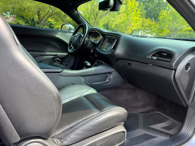 Used 2016 Dodge Challenger R/T Plus RWD image 14