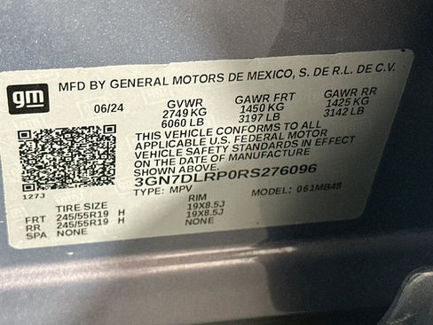 Used 2024 Chevrolet Equinox EV LT FWD image 12