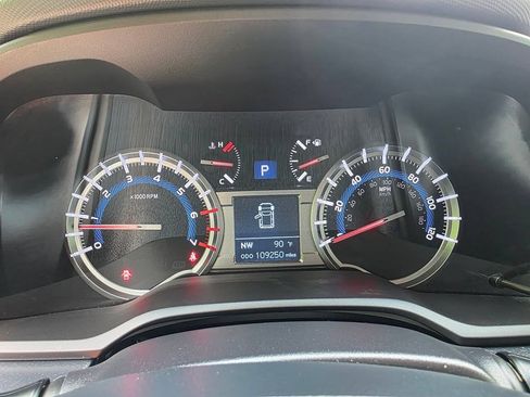 Used 2018 Toyota 4Runner Limited AWD/4WD image 18