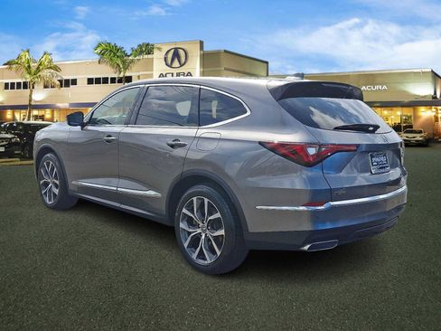 Used 2023 Acura MDX SH-AWD w/ Technology Package image 4