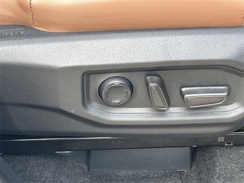 Used 2022 Toyota Tundra 1794 Edition image 32