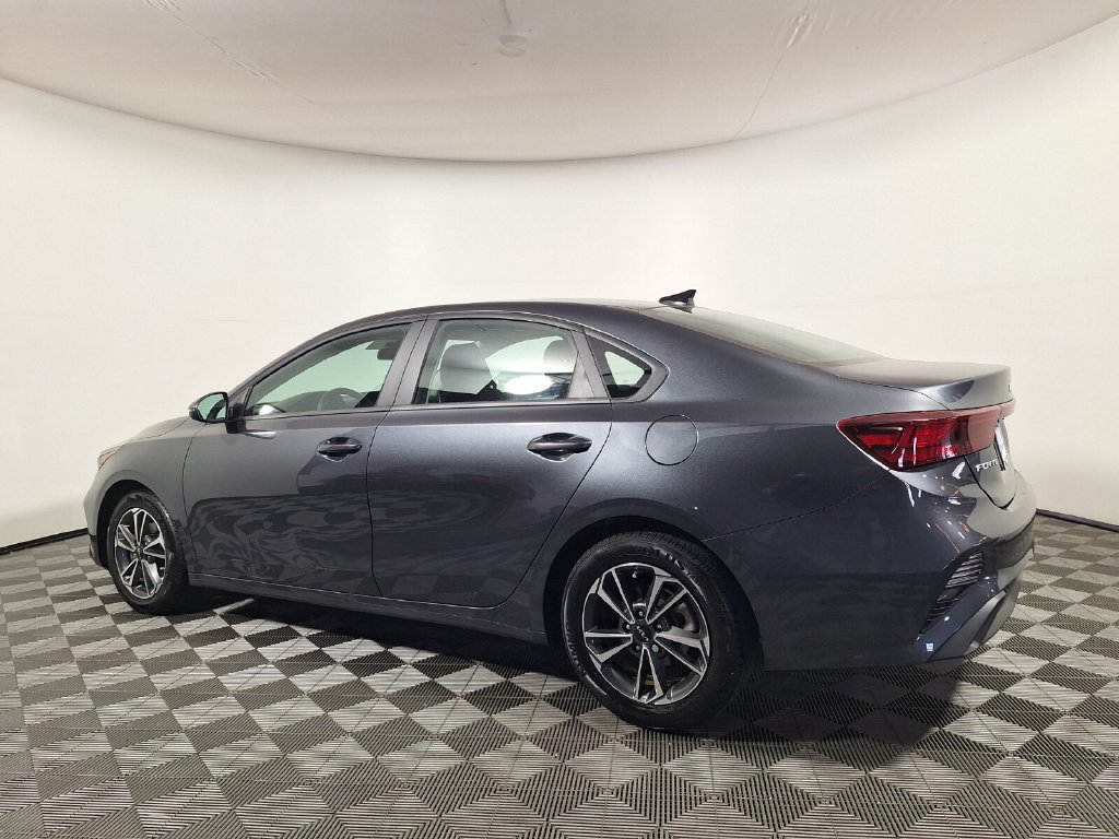 Used 2023 Kia Forte LXS w/ LXS Technology Package FWD image 7