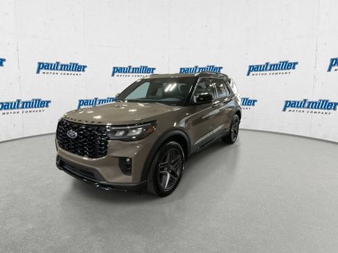 Used 2026 Ford Explorer ST-Line w/ ST-Line Street Pack AWD/4WD image 5