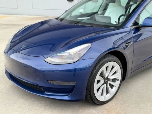 Used 2023 Tesla Model 3 Standard Range RWD image 2