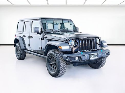 Used 2023 Jeep Wrangler Unlimited w/ Sun & Screen Package image 3