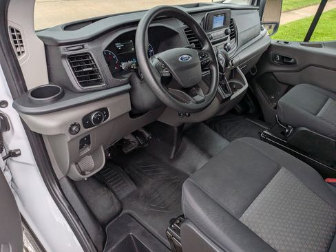 Used 2025 Ford Transit 250 Low Roof w/ Exterior Upgrade Package RWD image 23