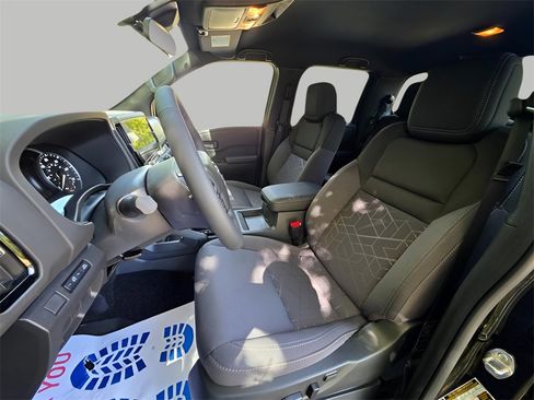 New 2026 Nissan Frontier SV w/ All-Weather Content Package image 18