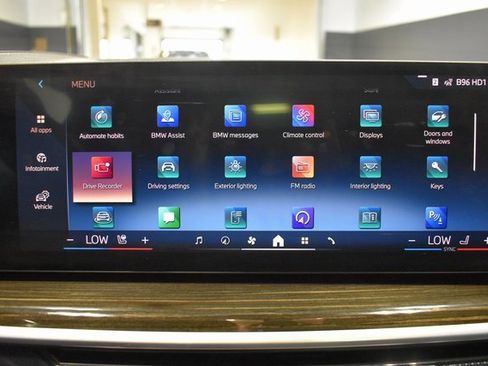 Used 2025 BMW X6 xDrive40i image 25