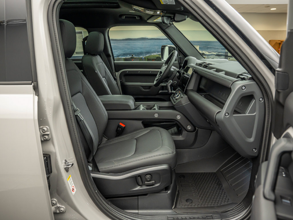 New 2026 Land Rover Defender 110 S AWD/4WD image 34