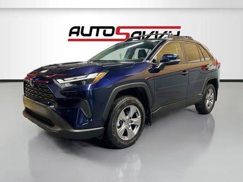 Used 2025 Toyota RAV4 XLE w/ Convenience Package AWD/4WD image 3