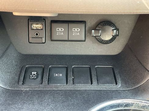 Used 2018 Toyota Highlander XLE FWD image 42