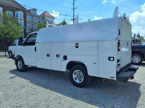 New 2024 GMC Savana 3500 w/ Power Convenience Package image 24