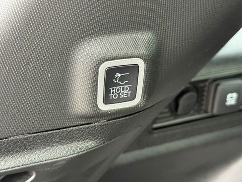 Used 2023 Jeep Grand Cherokee Altitude image 37